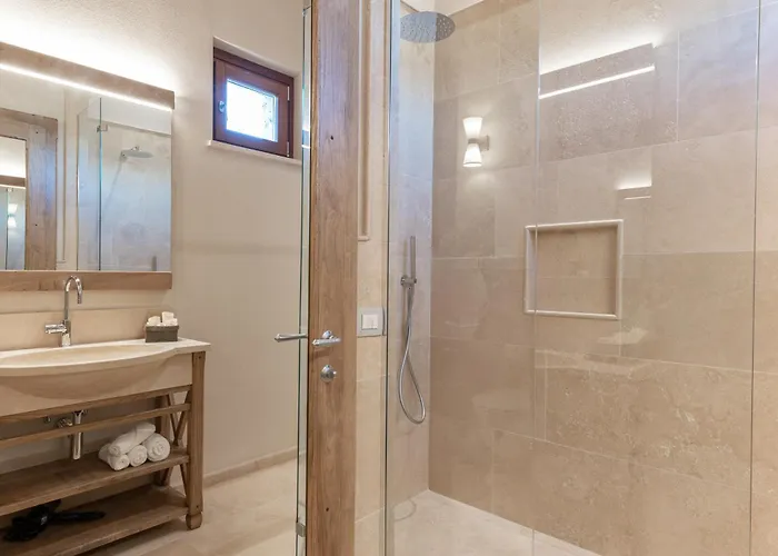 Relais Lungagnola 农家乐 *